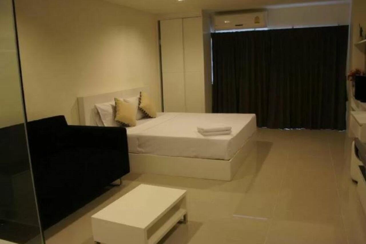 R-Con Sea Terrace Hotell Pattaya Exteriör bild